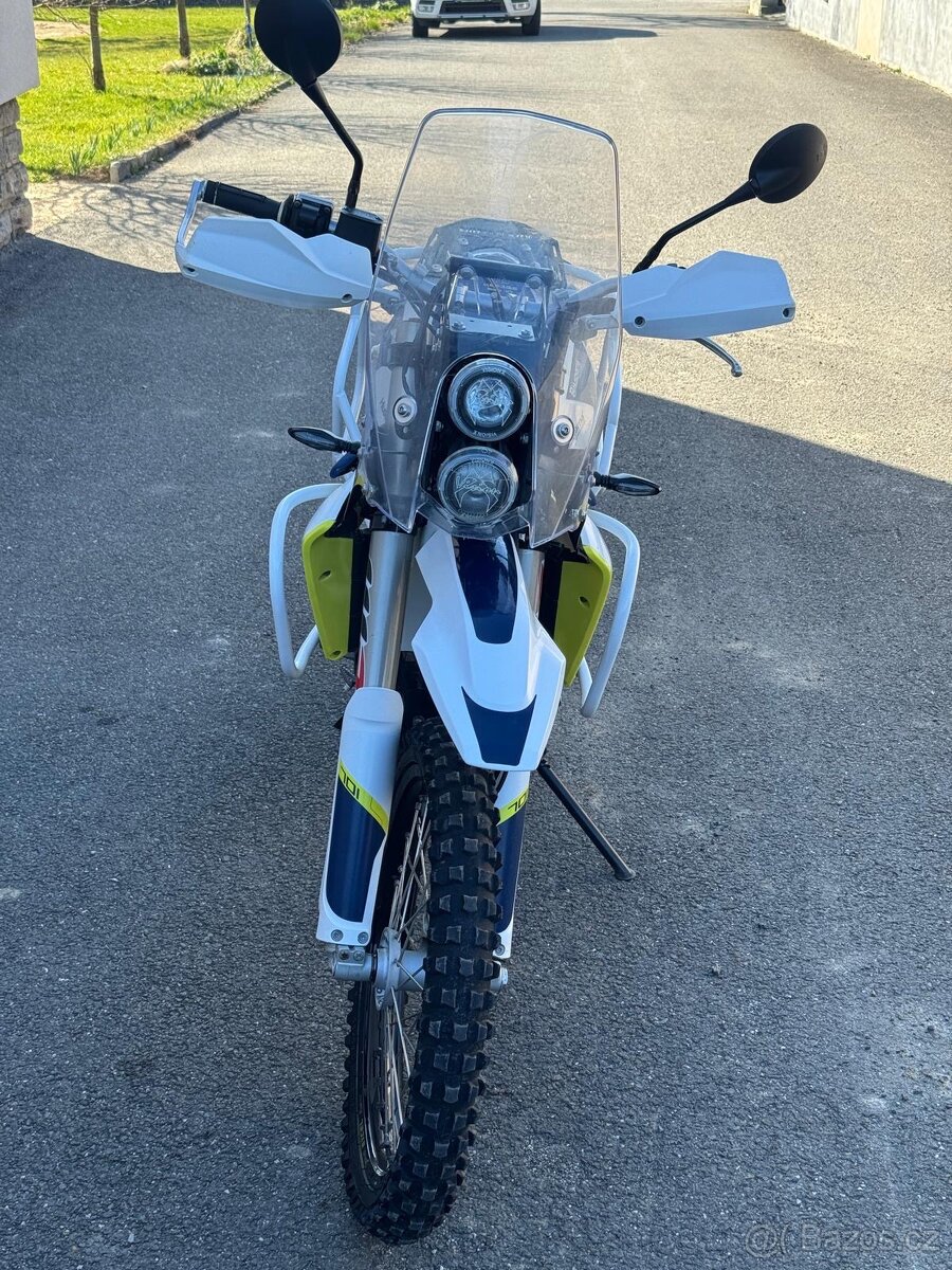 Husqvarna 701 Enduro - 3