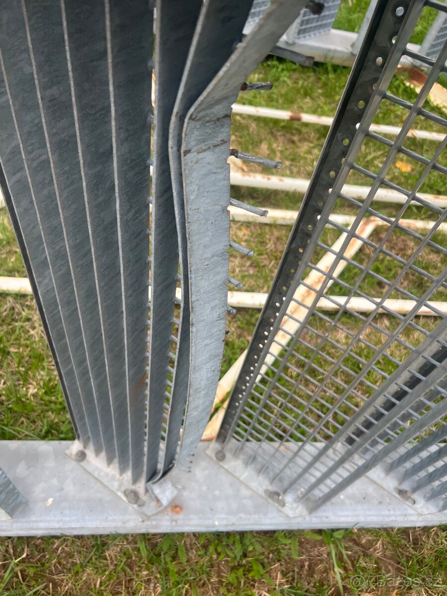 Prodám zinkové schodiště - 3
