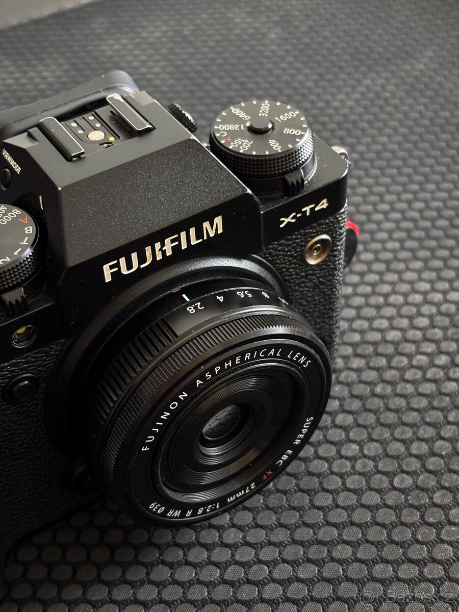 Fujifilm X-T4 + 27mm f2.8 + 16-80mm f4 - 3