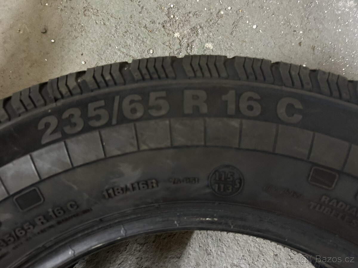 Celoroční pneu 235/65/16C Continental - 3