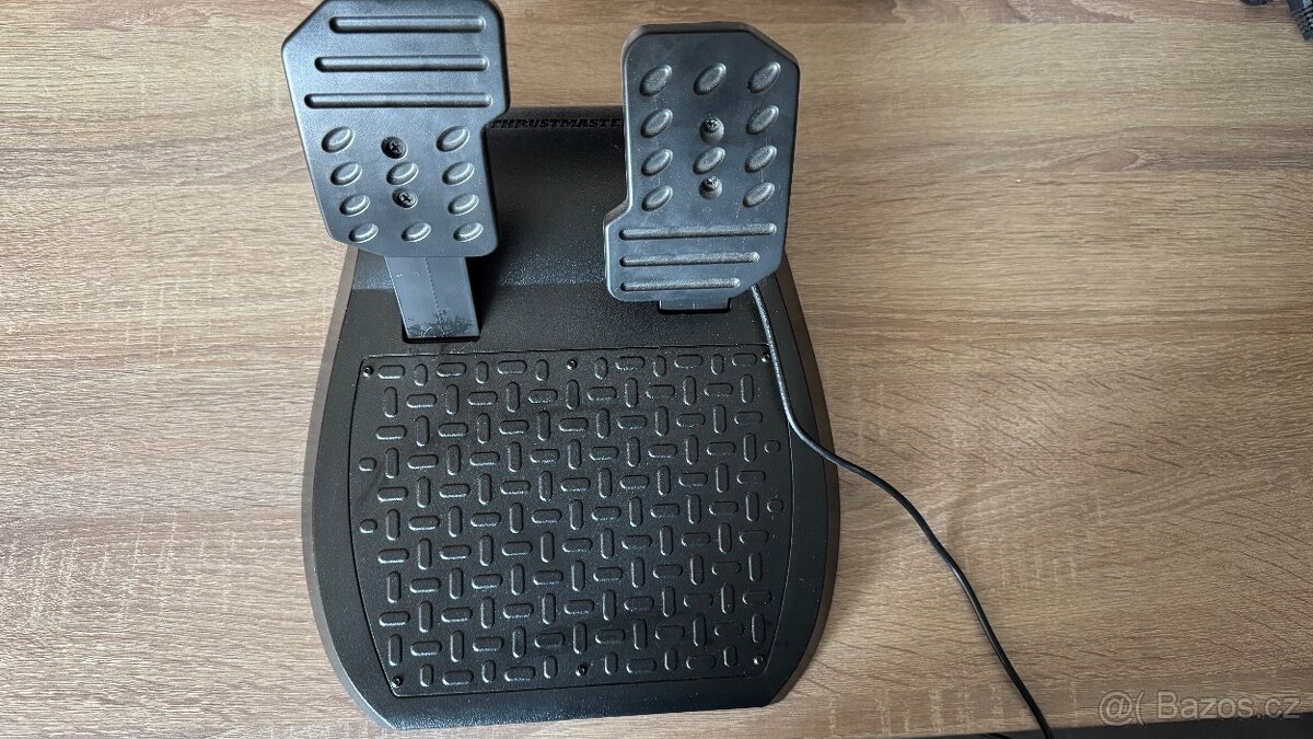 Volant a pedály - THRUSTMASTER: Ferrari Racing Wheel - 3