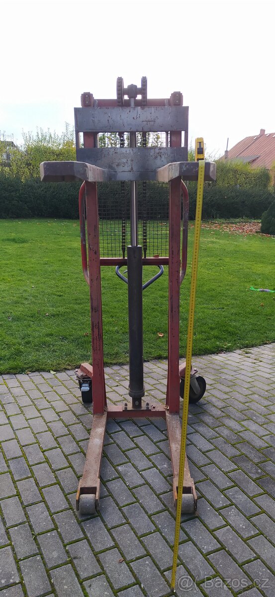 Prodám paletový zakladač 1 000 kg/155 cm. - 3