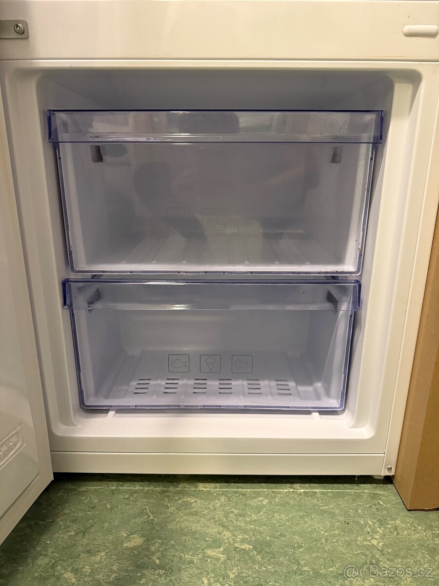 Lednice s mrazákem Beko - 3