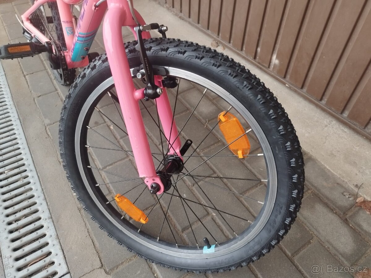 Dívčí kolo 20" - 3