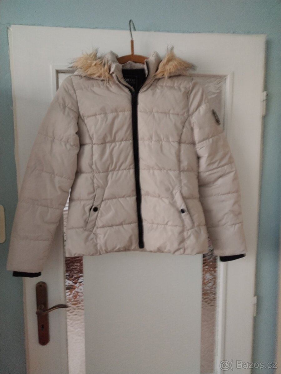 Zimní dívčí bunda vel. 148 - 3