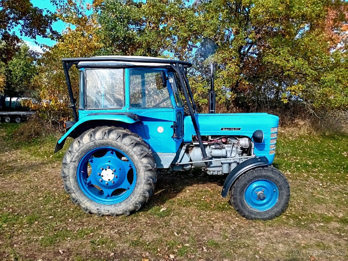 Zetor 3011, ochranný rám, kabina, zachovalý - 3
