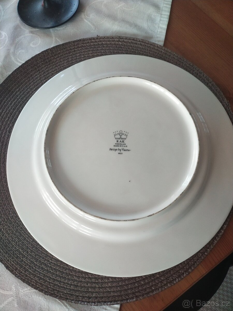 Sada talířů - 3