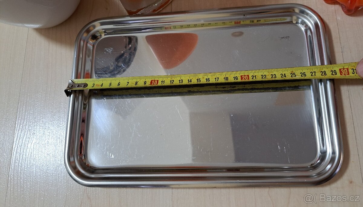 Vázy, šálky, džbány, tácek, prkýnko, odměrka,... - 3