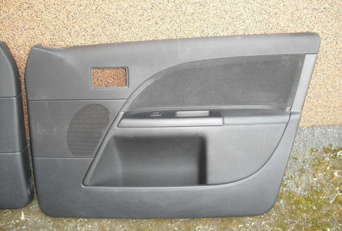 Mondeo Mk.III - tapecírunk, výplň předních dveří - 3