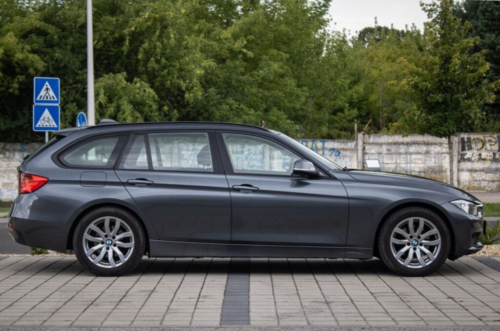 BMW rad 3 Touring 320d AT/8 - 3