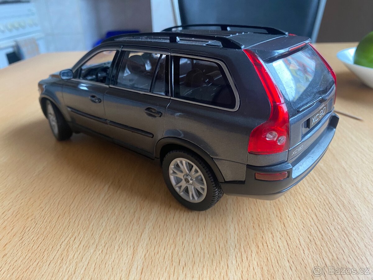 Volvo xc90 1:18 - 3