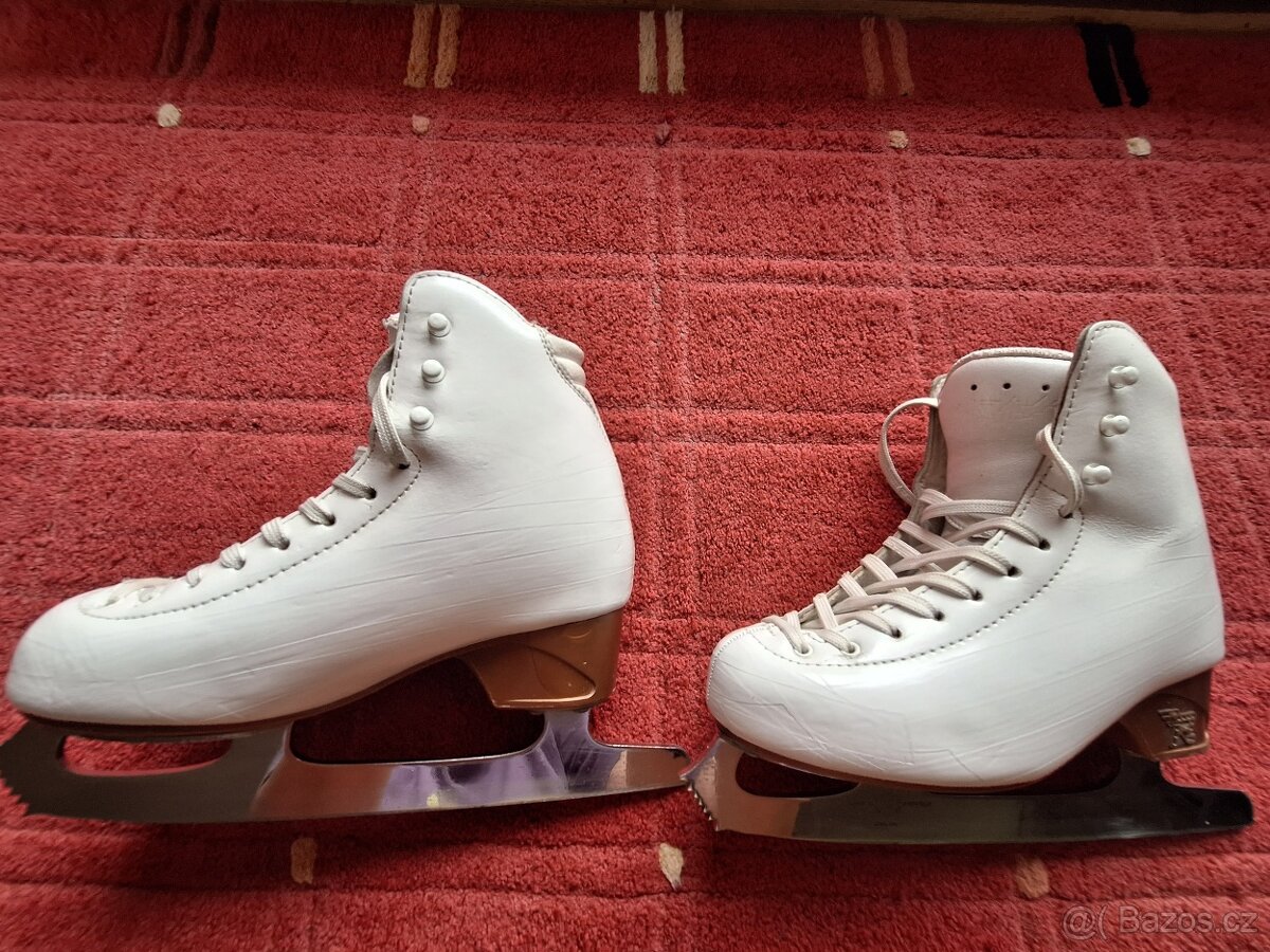 Prodám závodní krasobrusle Risport RF light vel. 220 - 3