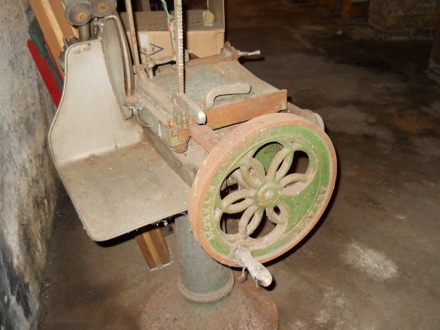 Starý nářezový stroj Berkel . Koupím - 3