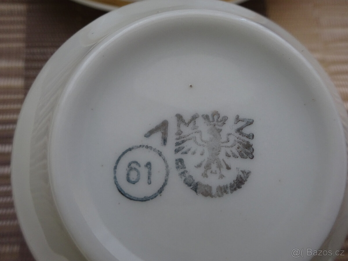 Šálky s podšálky - 3