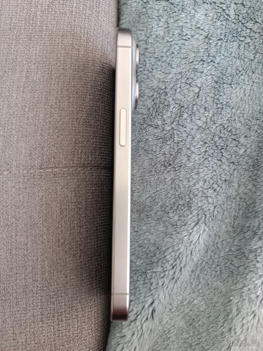 iPhone 15 pro, 128 GB, top stav - 3