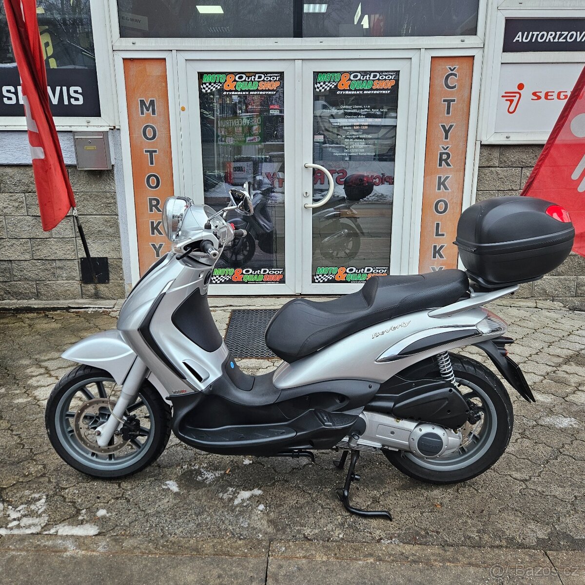 Piaggio Beverly 300, Topcase, 2x klíč - 3