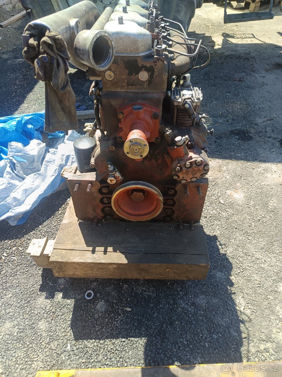 Prodám motor Zetor 6901 po Go - 3