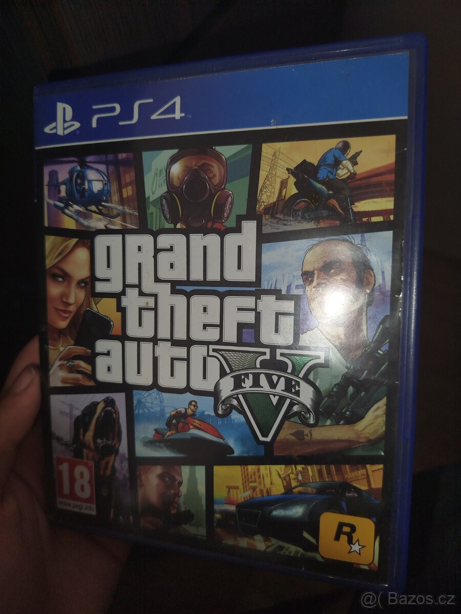 PlayStation 4 1tb + 2 ovladače / 3 hry - 3