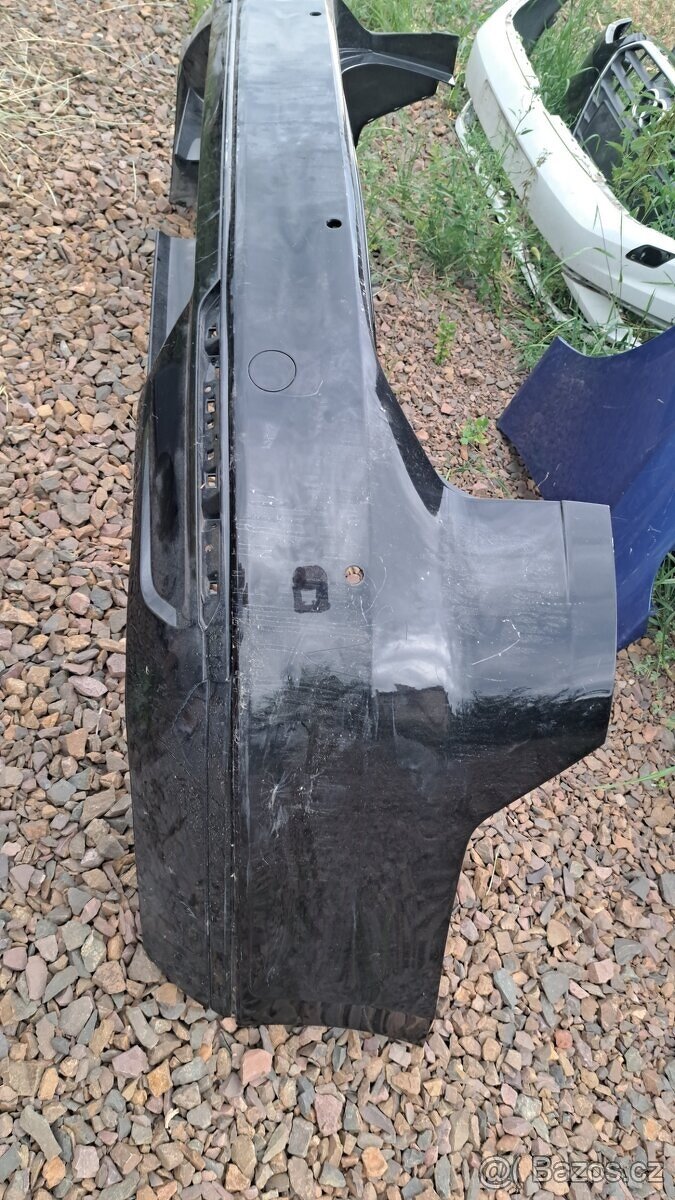 Prodám zadní nárazník na Audi A4 B9 - 3