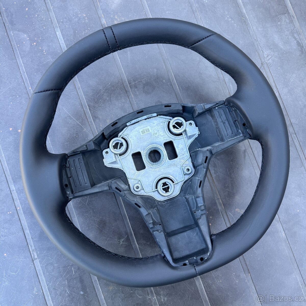 Tesla 3,Y nový kožený volant - 3