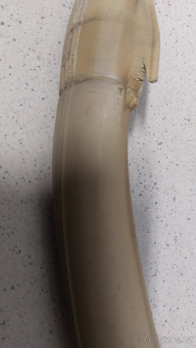 Velorex 560 guma pod plexi - 3