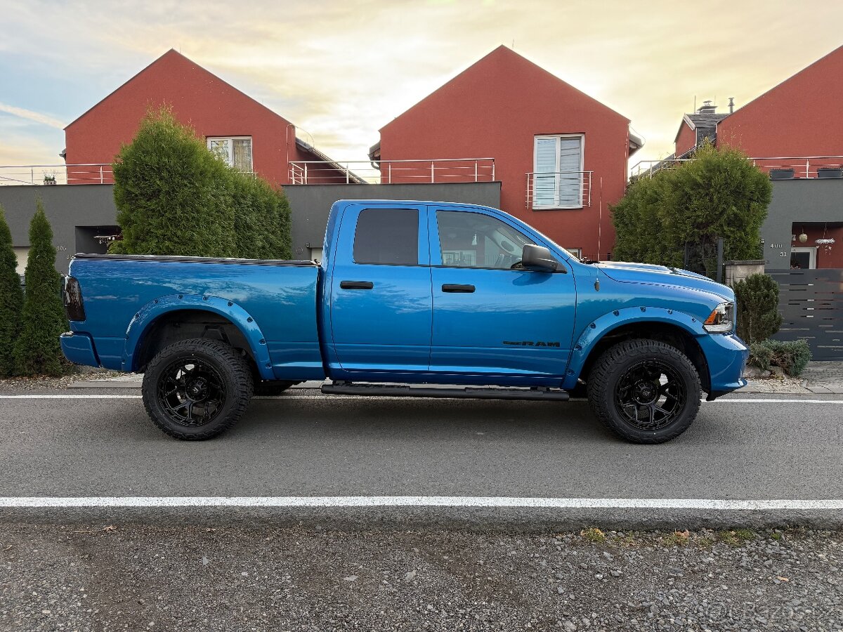 DODGE RAM CLASSIC HEMI OFFROAD PAKET