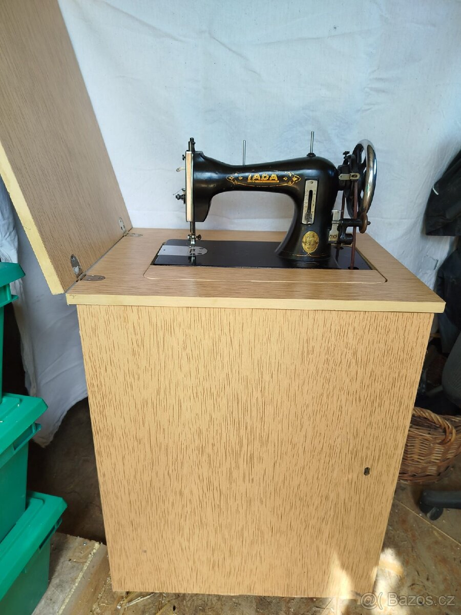 Šicí stroj - 3