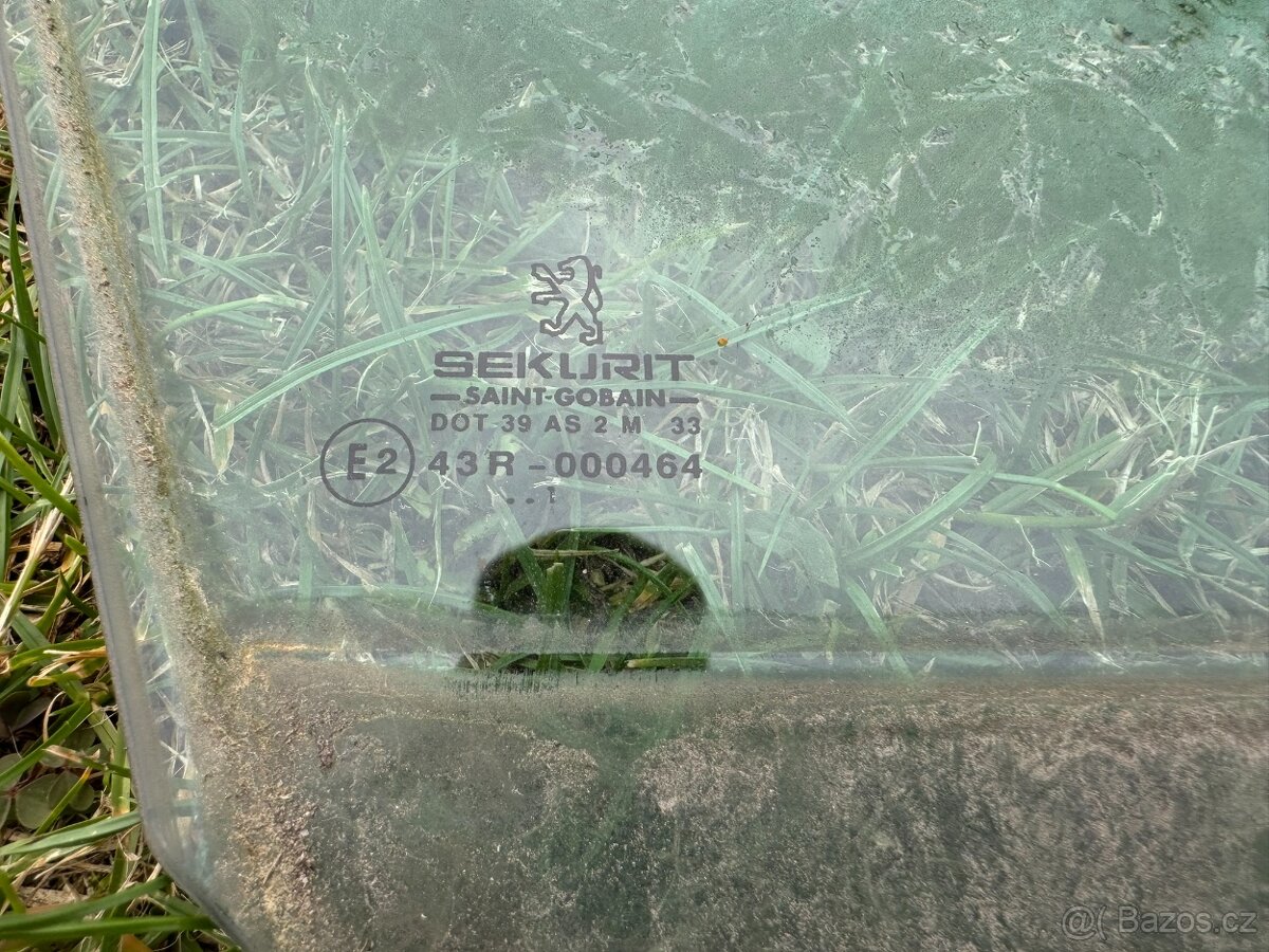 Peugeot 206 skla předních dveří - 3