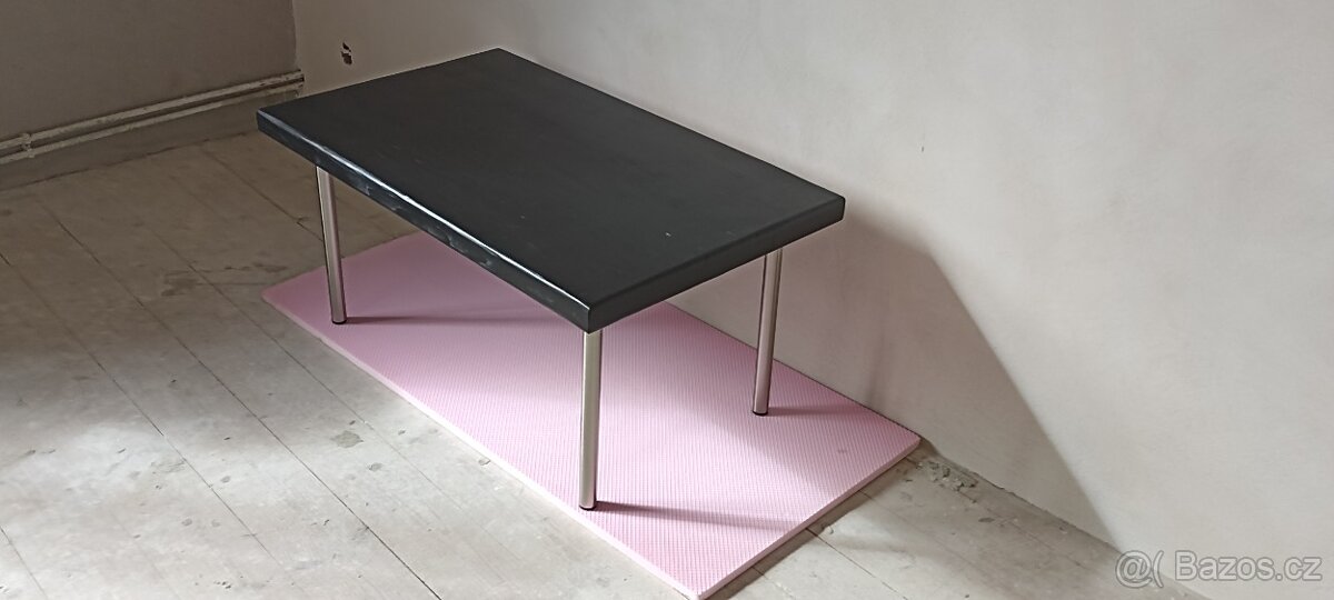 Konferenční stolek masív. - 3