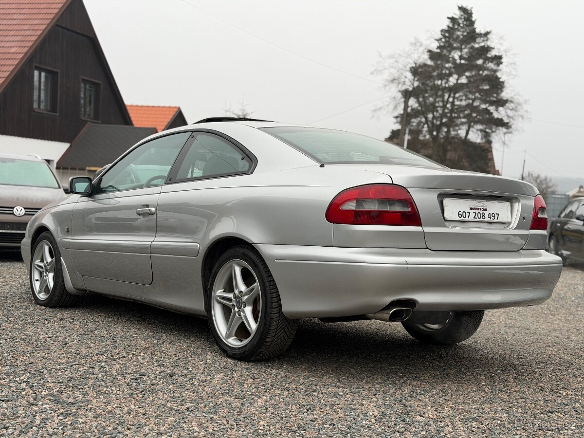 Volvo C70 2.5T R5 coupe (2001) MAX VÝBAVA - EXTRA STAV - 3