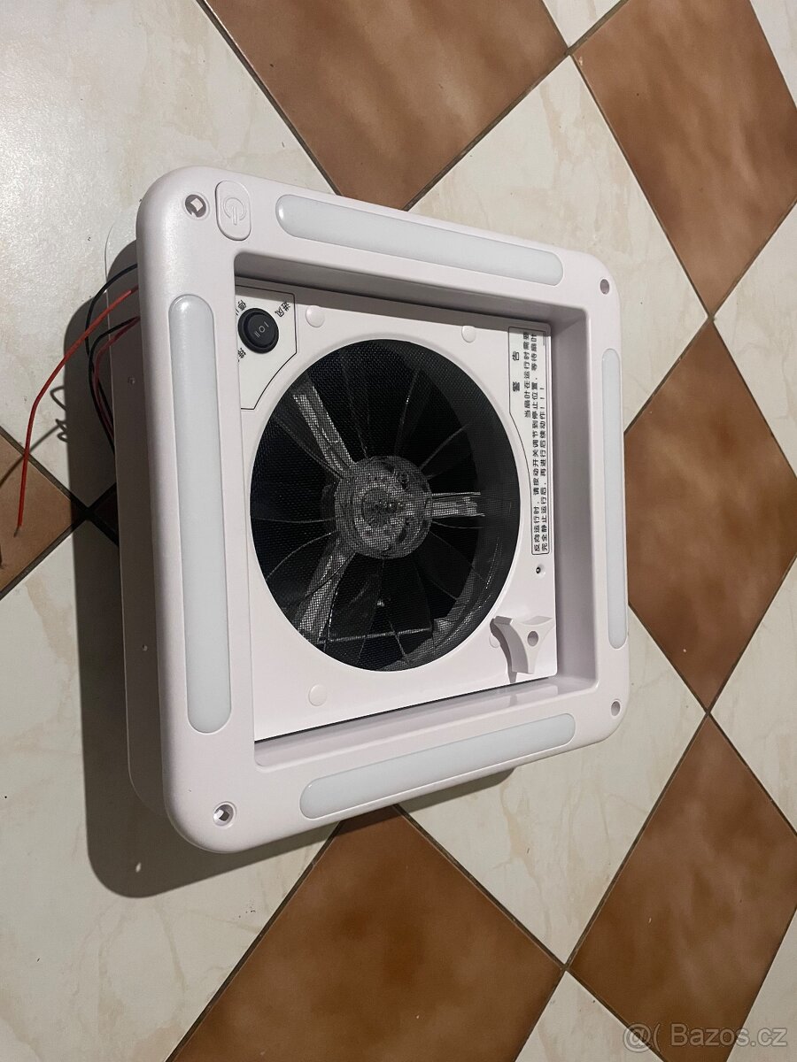 Střešní okno s ventilátorem - 3