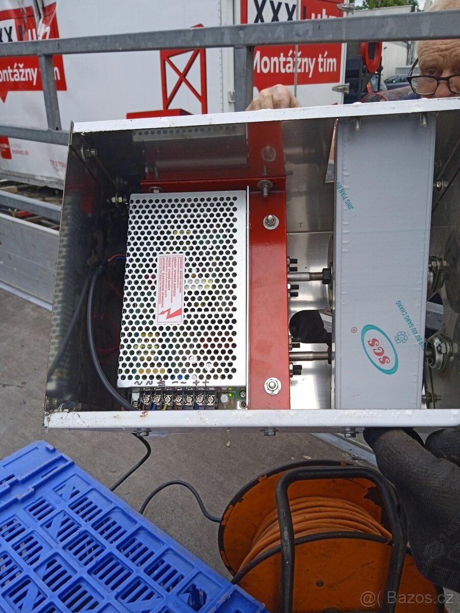 UŘEZÁVACÍ STROJ NA ČESNEK - 3