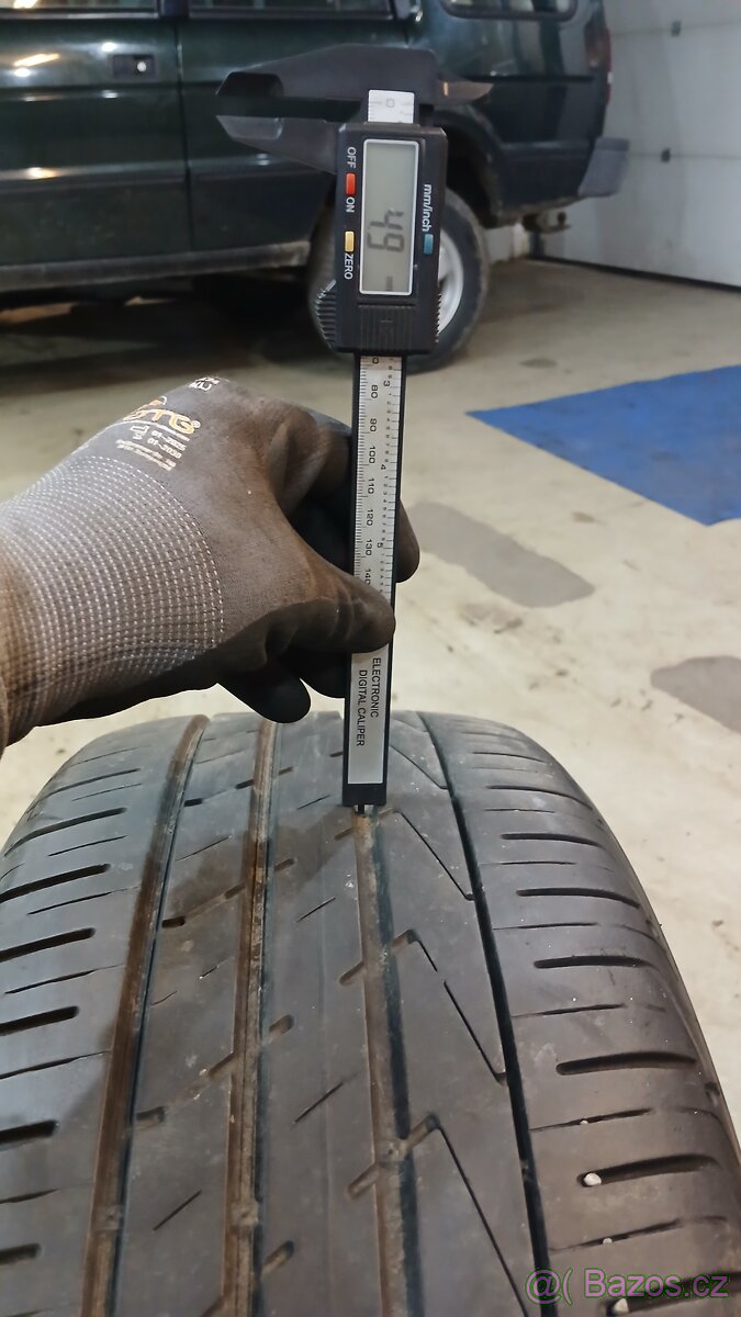 235/50.R19 hankook - 3