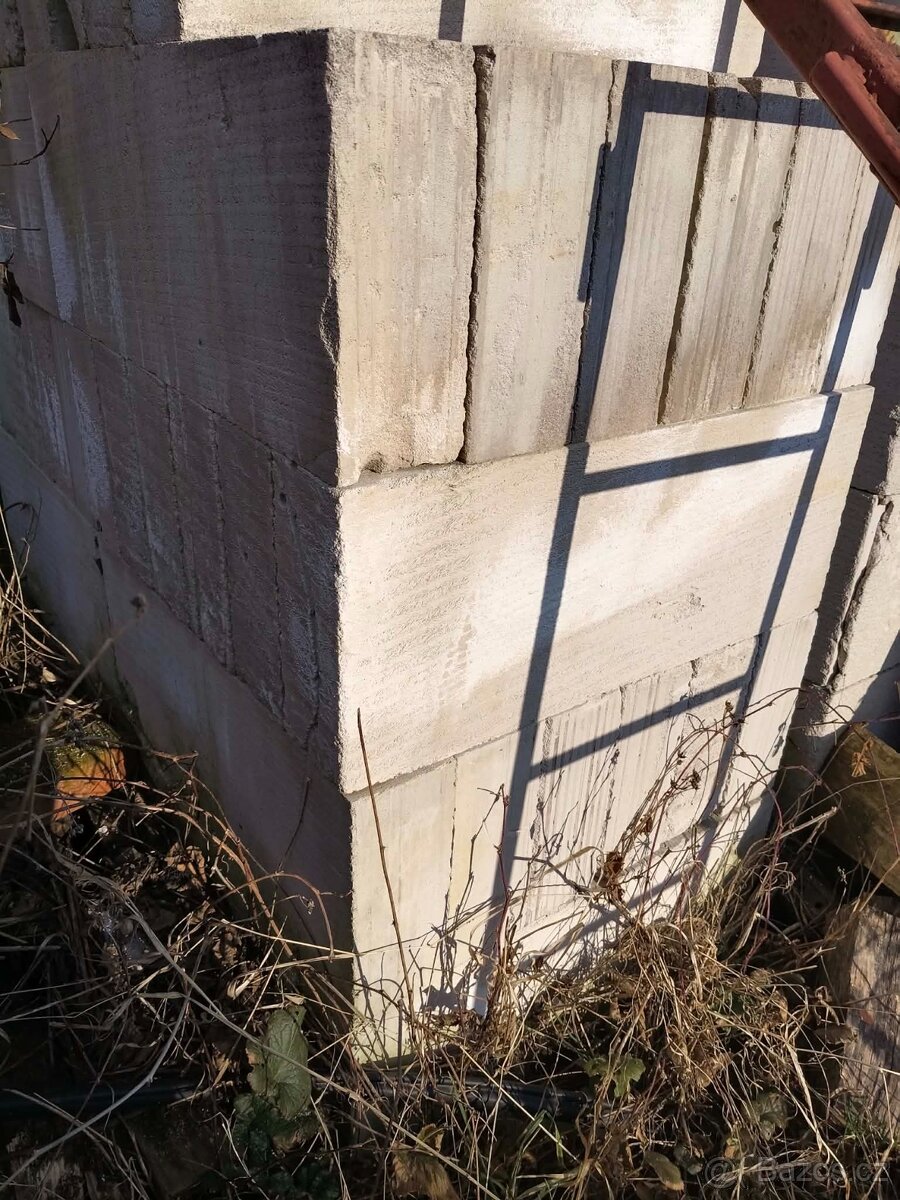 Prodám cihle Siporex - 3