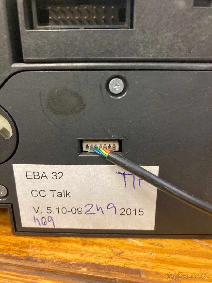 Akceptor bankovek - 3