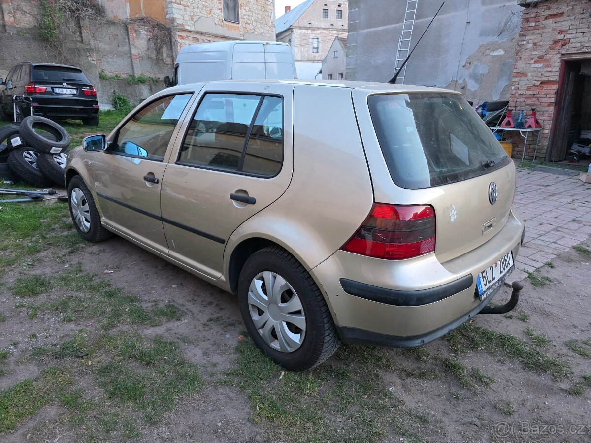 Prodám golf 4 1.6i 77kw - 3