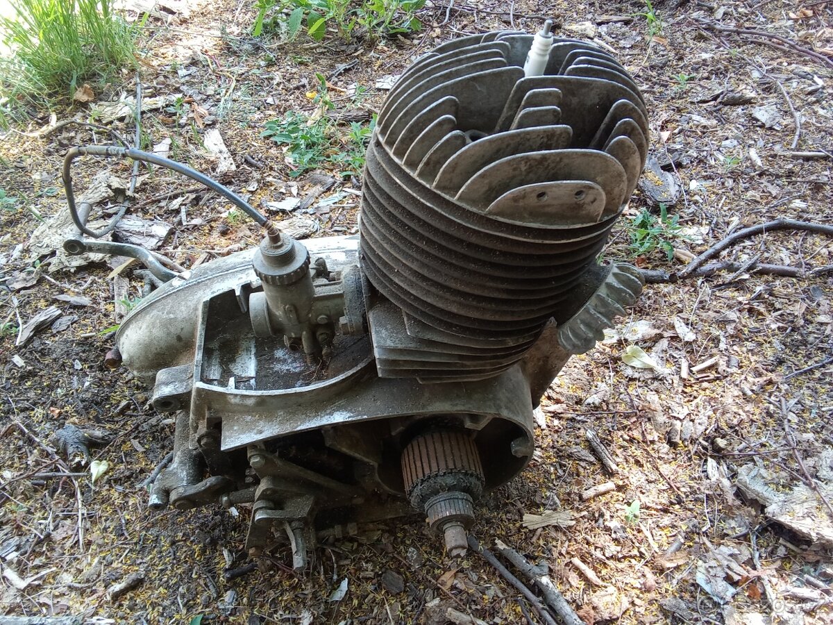 Jawa 250 kyvacka - 3