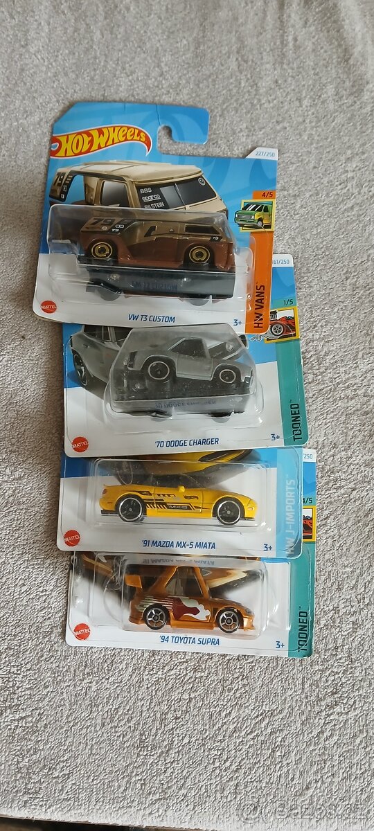 Hotwheels auticka - 3