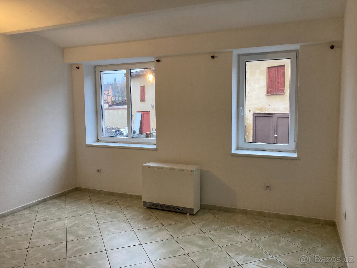 Pronájem bytu 2+KK Hronov - 3