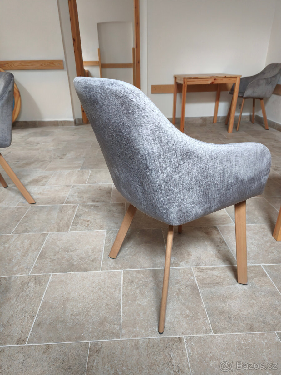 Křesílko čalouněné - 3