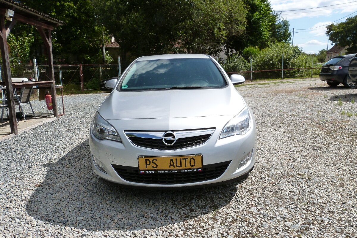 Opel Astra 1.4i Turbo 103 kw - 3