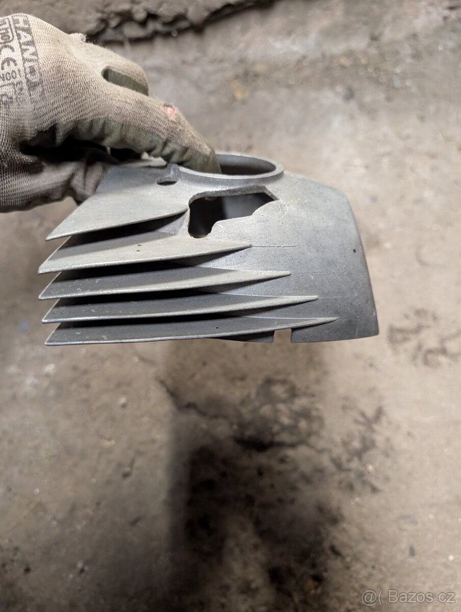 Kryt karburátoru jawa - 3