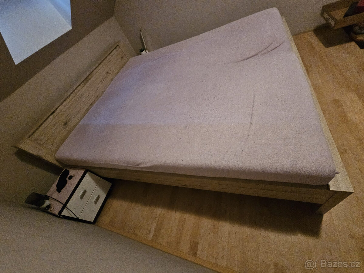 Manželská postel - 3