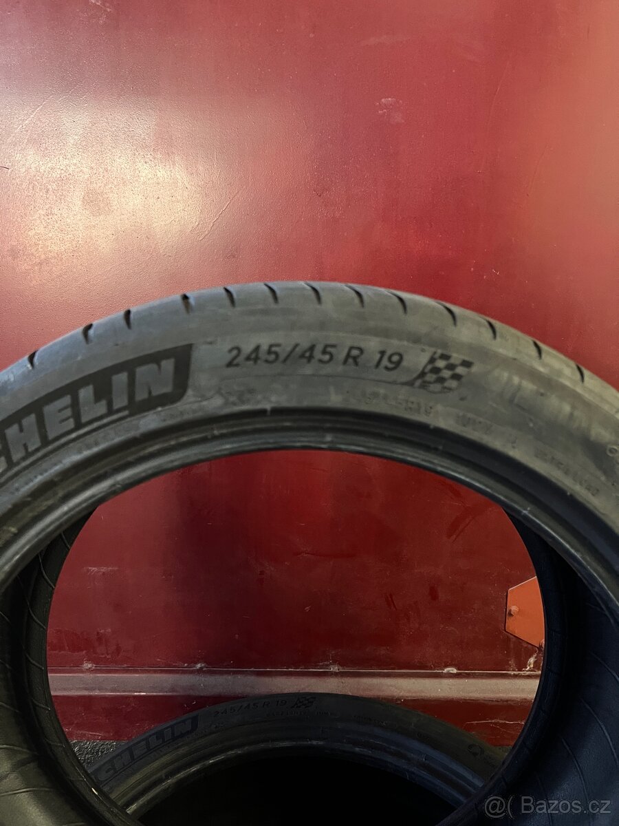 Letní pneu 245/45 R19 - 3