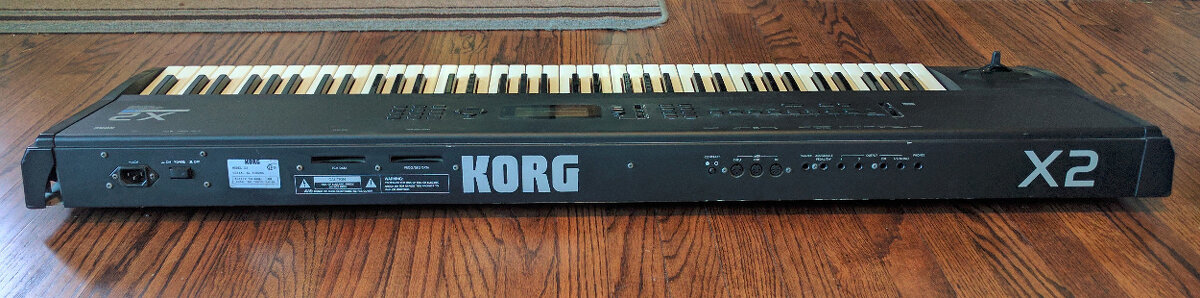 Predám vintage KORG X2 - 3