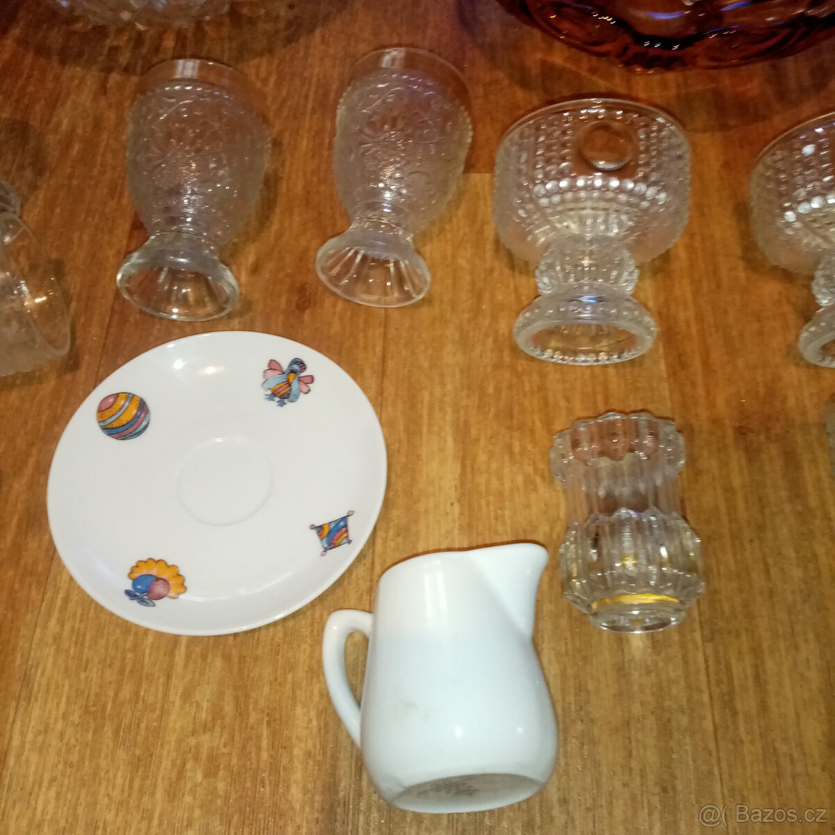 Prodám staré české sklo mísy - medové sklo a poháry Matura - 3