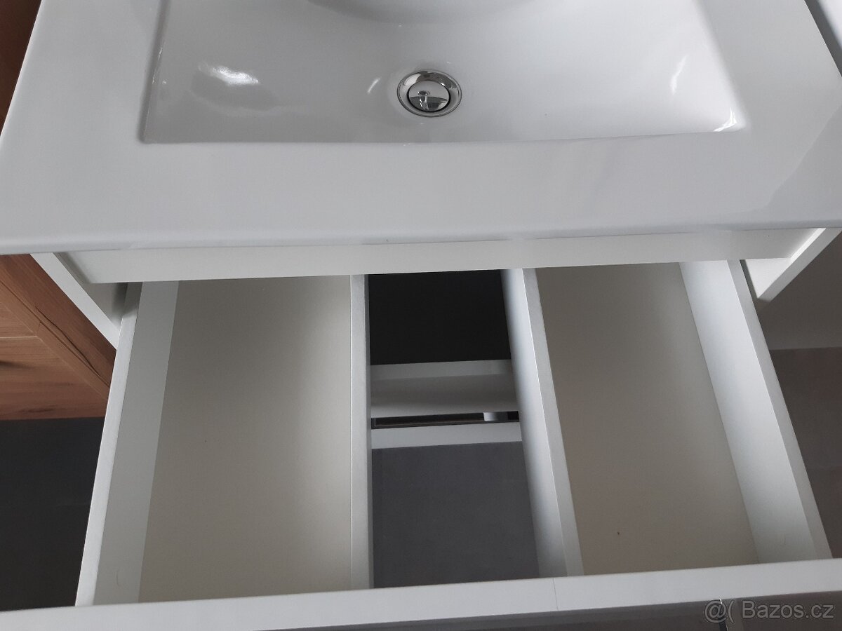 Koupelnová skříňka s umyvadlem 60 cm bílá lesk - 3