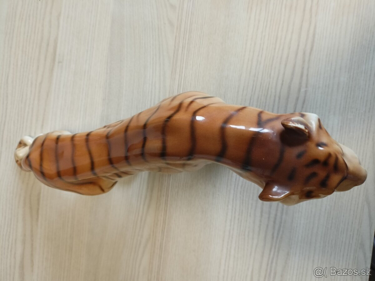 Krásná porcelánová soška tygra Royal Dux - 3