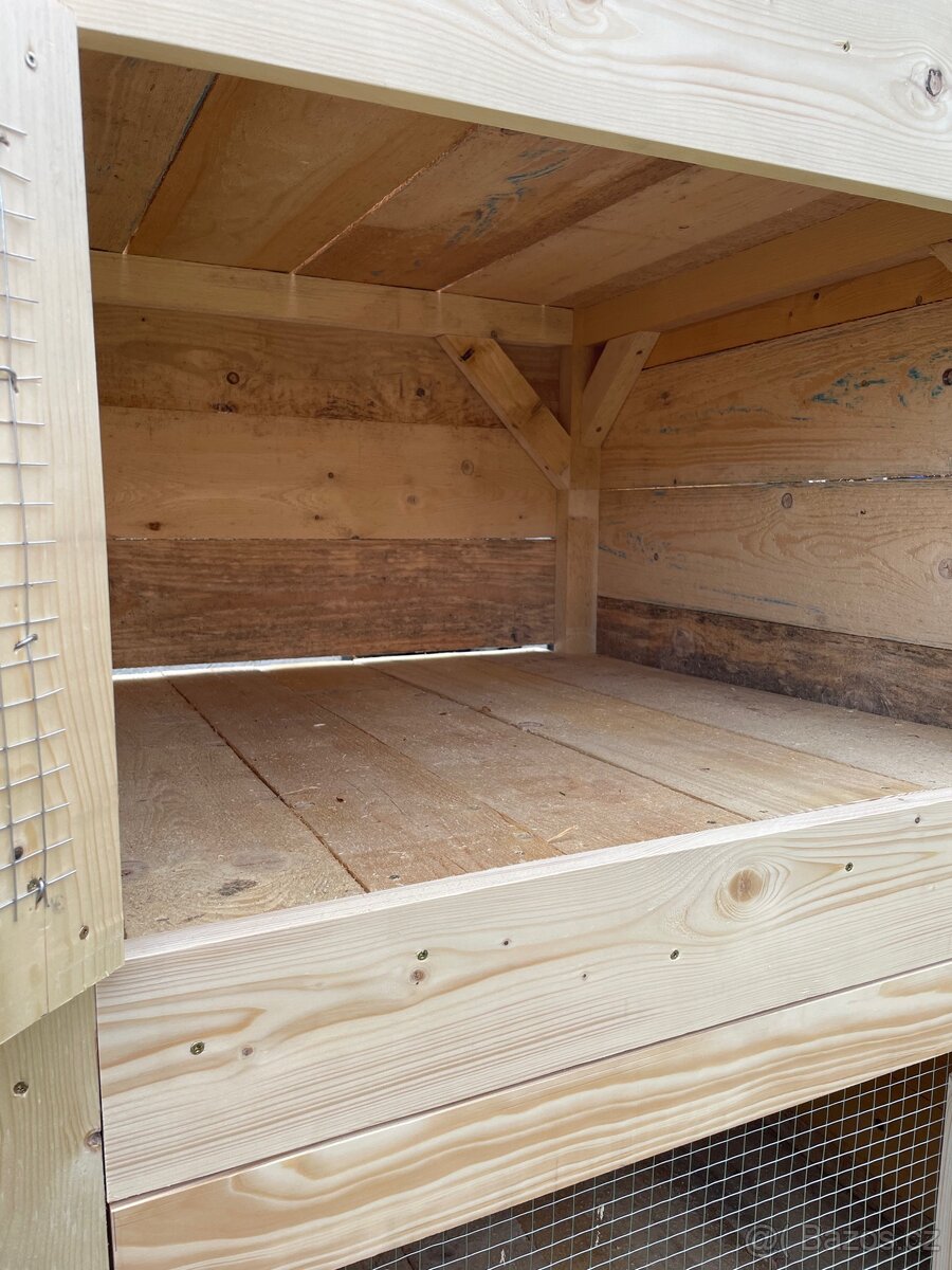 Králíkárna čtyři kotce. - 3