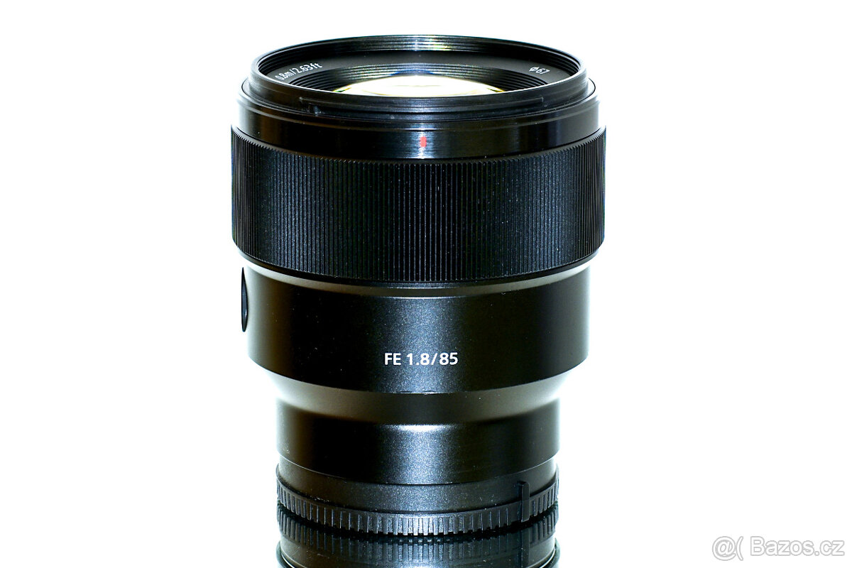 Sony FE 85mm f/1,8 + UV filtr TOP STAV - 3